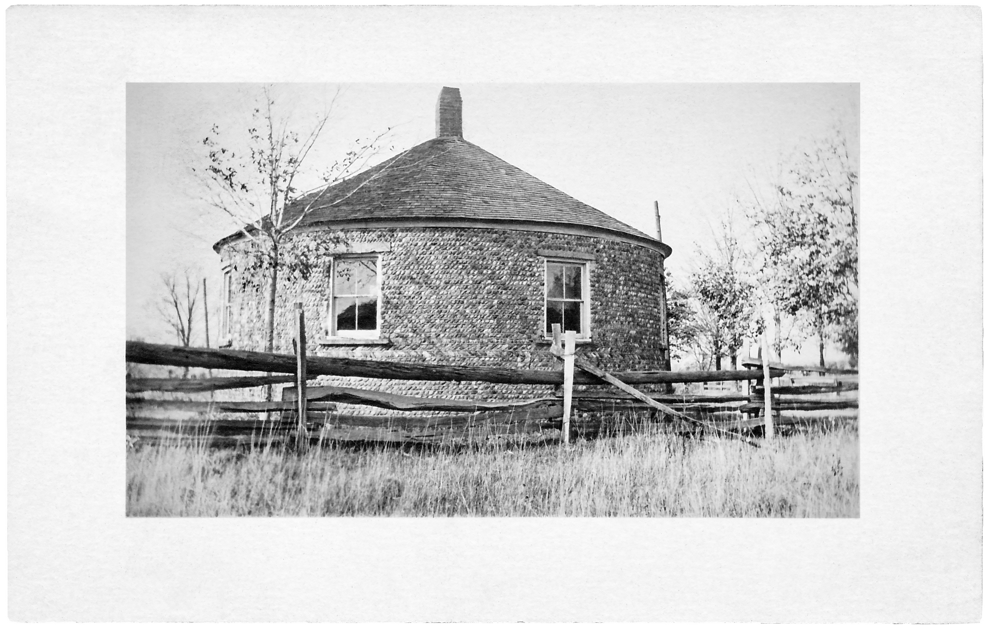 Potter Sch Hse Round POT-1